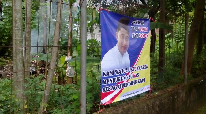 Spanduk dukungan untuk Buwas maju Pilgub DKI Jakarta (Liputan6.com/Putu)