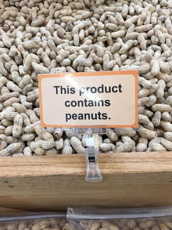 Produk ini mengandung kacang. (Via: boredpanda.com)