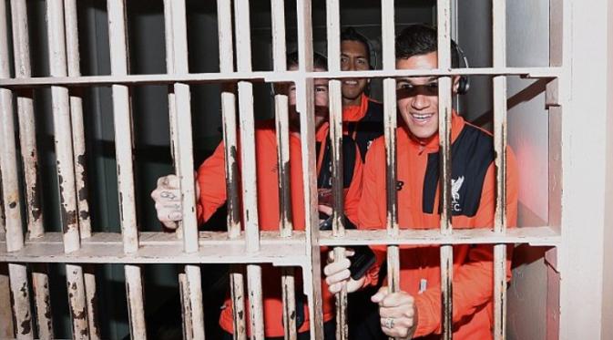 Para pemain Liverpool berkunjung ke Penjara Alcatraz, San Jose, Amerika Serikat, Jumat (21/7/2016).