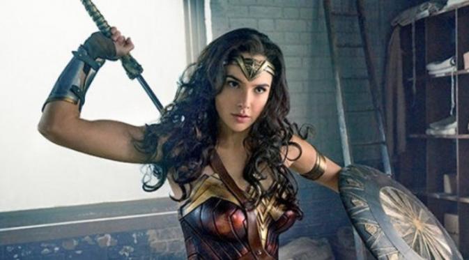 Gal Gadot sebagai Wonder Woman. foto: the verge
