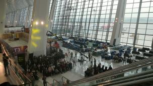 Apa ya jadinya jika ada fashion show di dalam bandara? Yuk, lihat serunya acara Terminal 3 Fashion Show Angkasa Pura II dan Liputan6.com!