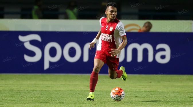 Ferdinand Sinaga, andalan utama PSM Makassar saat menggedor pertahanan Persela. (Bola.com/Nicklas Hanoatubun)