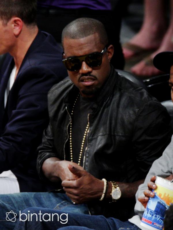 Kanye West mengalami penurunan kondisi kesehatan dan dilarikan ke rumah sakit. (AFP/Bintang.com)