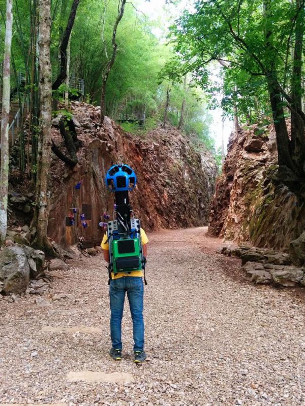 Panupong Luangsa-ard, lelaki yang berjalan sejauh 500 kilometer di Thailand. (Thailand Highlights)