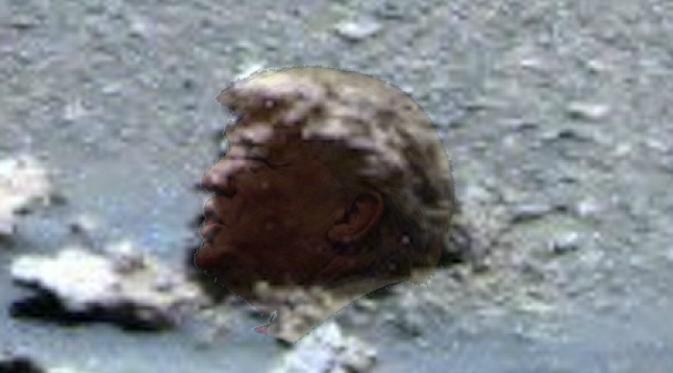 Penampakan 'wajah' Trump di permukaan Mars (NASA/ufosighthingsdaily.com)