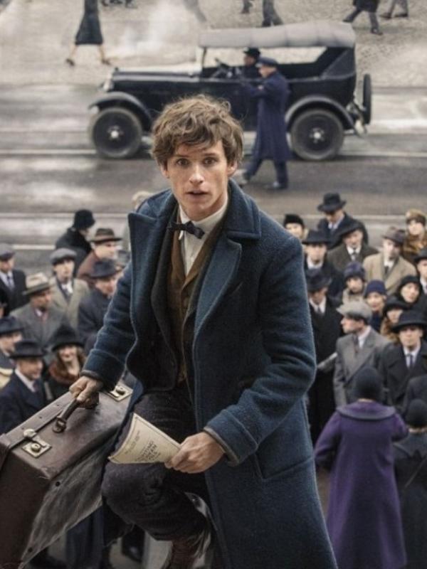Eddie Redmayne di film Fantastic Beasts And Where To Find Them. (via Daily Mail)