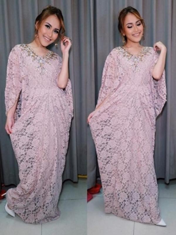 Ayu Ting Ting (via Instagram @ayutingting92)