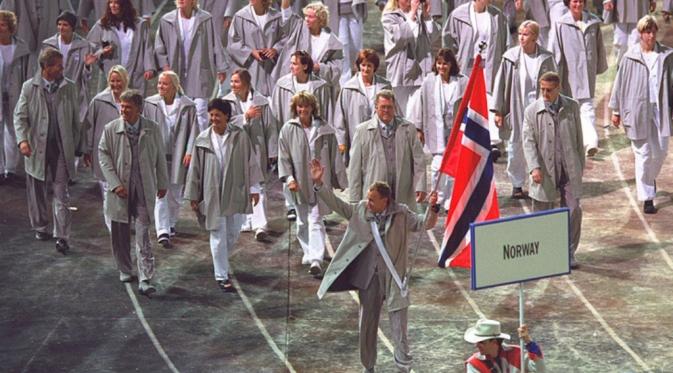 Transformasi seragam Olimpiade dari tahun 1924 - 2016 di seluruh negara ini memiliki keunikan tersendiri. (via: purewow.com)