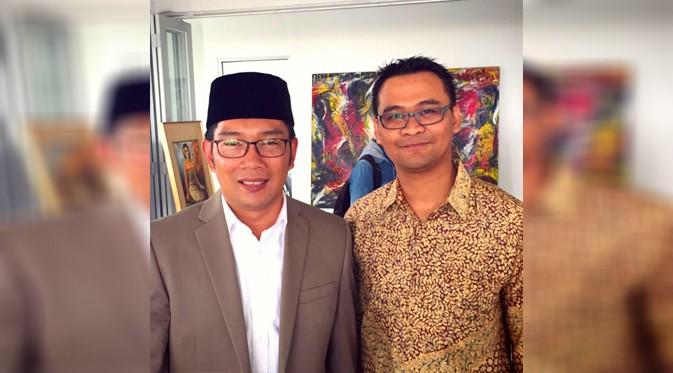 Wali Kota Bandung Ridwan Kamil (kiri) dan Ahmad Nugraha Rahmat, Indonesia Country Sales Manager Q-Free