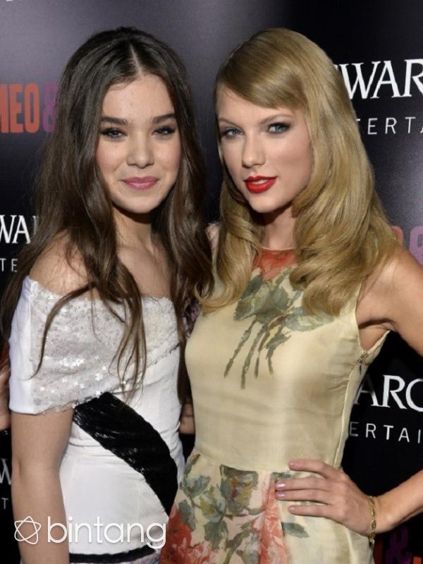 Hailee Steinfeld mengaku bukan teman dekat Taylor Swift. (AFP/Bintang.com)