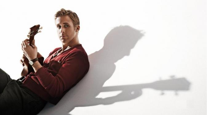 Ryan Gosling memang tak melakukan adegan intim, tapi bugil di depan lawan mainnya sungguh memalukan.