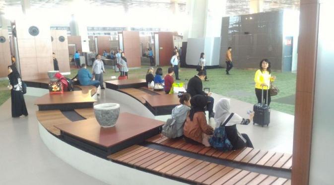 Suasana di dalam Terminal 3 Ultimate Bandara Soekarno-Hatta, Tangerang, Kamis (11/8/2016). (Dok. Pribadi)