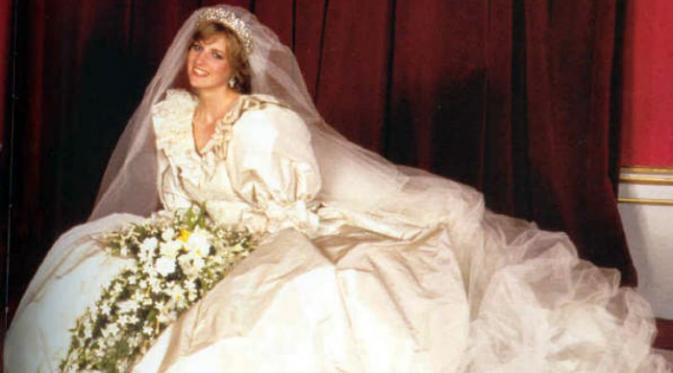 Gaun pengantin Putri Diana menjadi salah satu baju pernikahan paling ikonik sepanjang masa (Wikipedia)