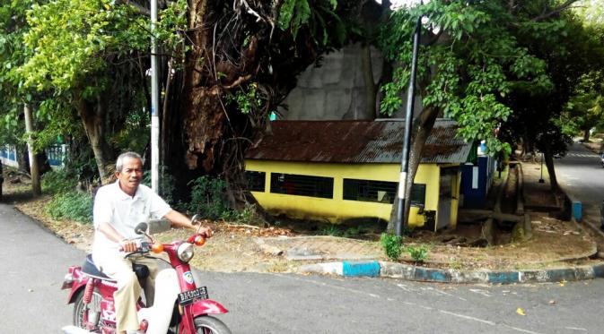 Lokasi penampakan hantu perempuan bule di kawasan Jalan Gedung Kolam, Kota Bengkulu. (Liputan6.com/Yuliardi Hardjo Putra)