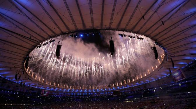Kemeriahan upacara penutupan Olimpiade / Reuters
