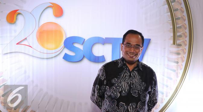 Menteri Perhubungan Budi Karya Sumadi  saat menghadiri Malam Puncak HUT SCTV ke 26 di Istora Senayan, Jakarta, Rabu (24/8/2016). (Liputan6.com/Herman Zakharia) 