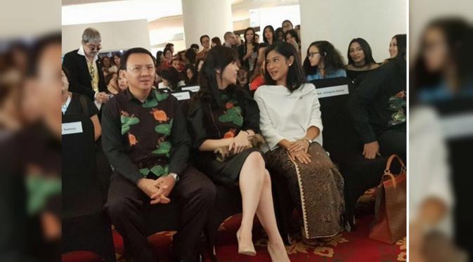  Momen kebersamaan Gubernur DKI Jakarta Ahok dan Dian Sastrowardoyo kembali menjadi pusat perhatian.