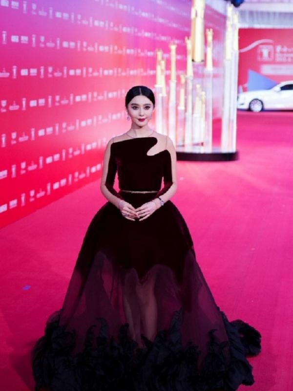 Fan Bingbing menjadi aktris nomor 5 dengan penghasilan tertinggi. (AFP/Bintang.com)