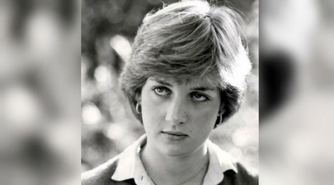Putri Diana sebelum menikahi Pangeran Charles (Dailymail.com)