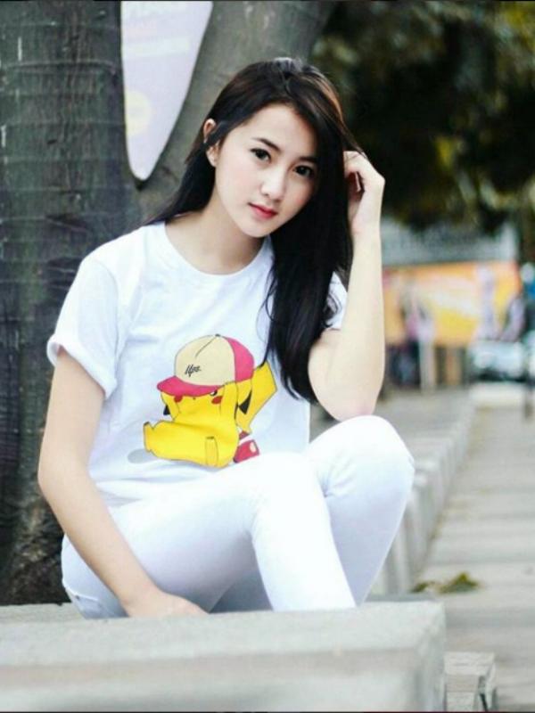 10 Potret Cantik Rili Heralda, Siswi Bandung yang Bikin Heboh. (Foto: Instagram)
