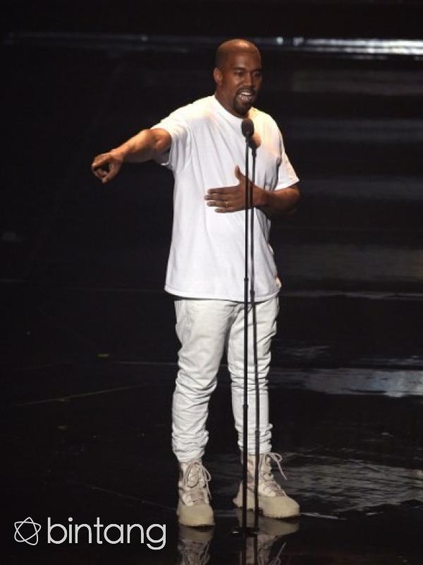 Kanye West saat menyampaikan pidatonya di VMA 2016. (AFP/Bintang.com)