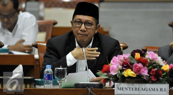 Rapat antara Menteri Agama dan Komisi VIII membahas penipuan yang menimpa 177 jemaah calon haji Indonesia di Filipina, Senayan, Jakarta, Senin (29/8). (Liputan6.com/Johan Tallo)