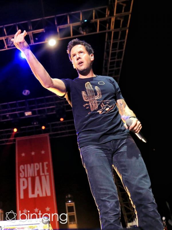 Simple Plan ajak penonton Jakarta bersenang-senang (Adrian Putra/Bintang.com)