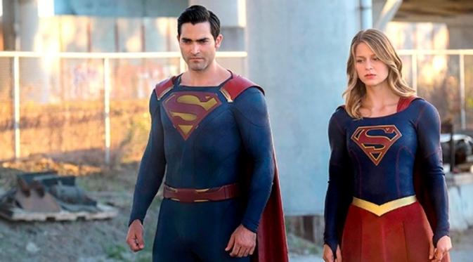 Superman dan Supergirl. foto: EW