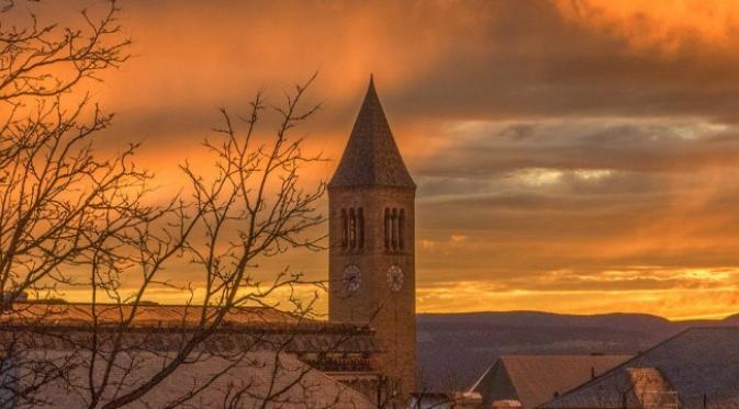 Jika ia selesai tepat waktu, maka Jeremy Shuler akan menjadi sarjana termuda dari universitas terkemuka tersebut.(Sumber Cornell University via Facebook)