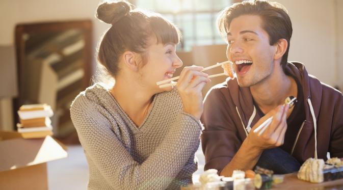Fakta Menarik Mengenai Pasangan Bahagia, Menurut Penelitian (Foto: positivetruth.com)