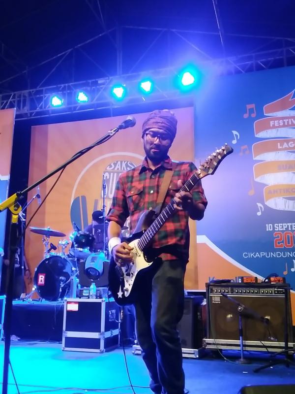 Gitaris Cupumanik, Eski  (Foto: Godham Perdana)