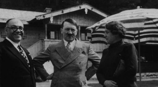 Merawat Hitler adalah tugas yang melelahkan. Bahkan dokter pribadinya sangat lelah sehingga tidak sanggup lagi naik tangga. (Sumber neatorama.com)