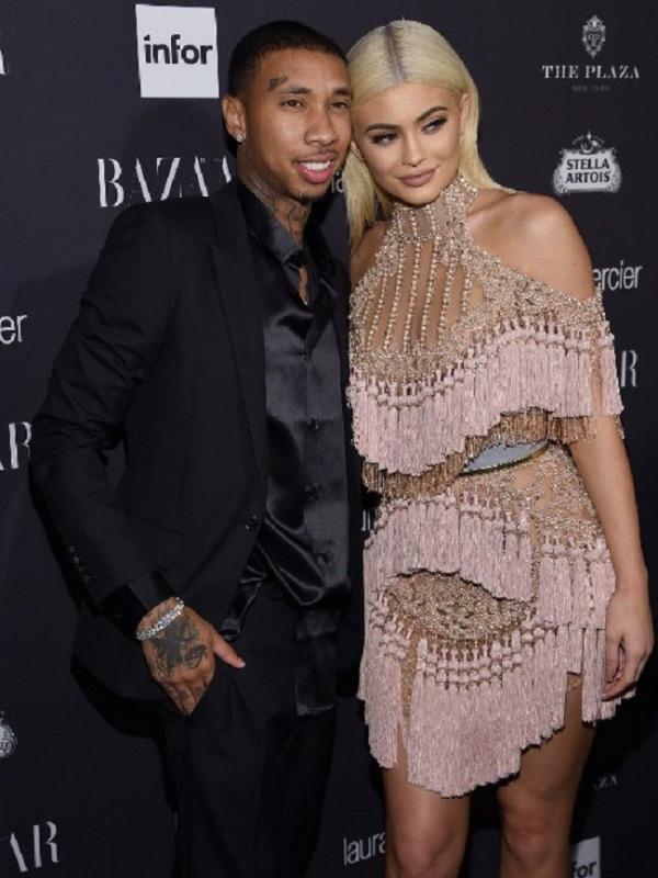 Tyga ingin memberikan kado Valentine mewah untuk Kylie Jenner, meski dirinya tengah mengalami masalah keuangan. (AFP/Bintang.com)