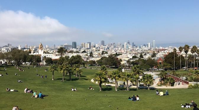 Dolores Park San Fransisco difoto menggunakan iPhone 7 Plus (Sumber: CNET)