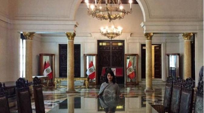 Farah Quinn saat berada di Lima, Peru. (Instagram - @farahquinnofficial)