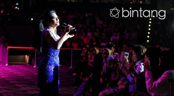 Krisdayanti di Konser 3 Diva (Adrian Putra/Bintang.com)
