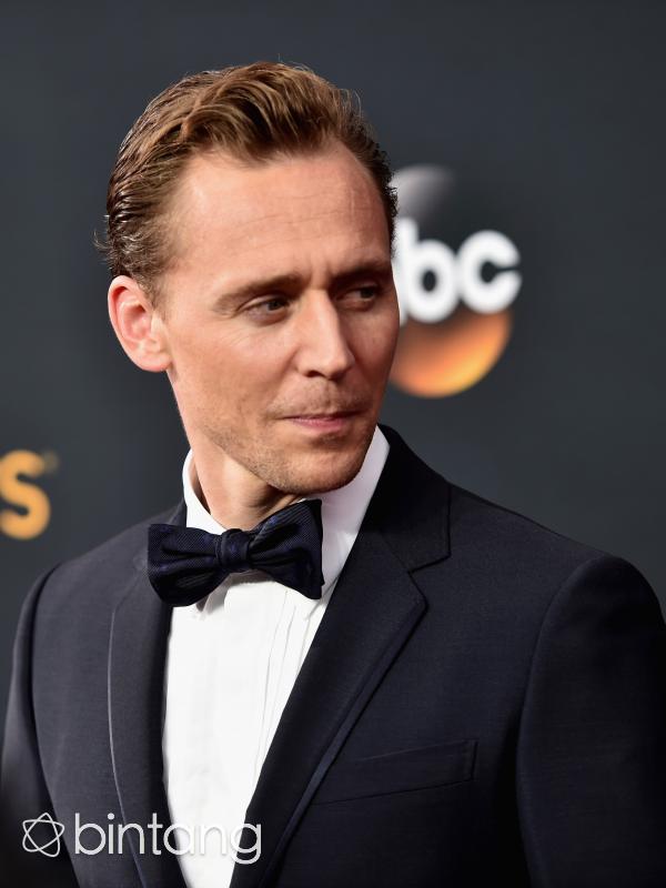 Tom Hiddleston dan Priyanka dekat sejak gelaran Emmy Awards. (AFP/Bintang.com)