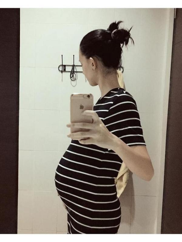 Dahlia Poland hamil anak pertama [foto: instagram]