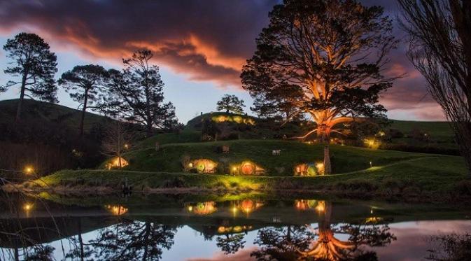 Untuk pertama kali wisatawan akan merasakan keindahan matahari terbit Hobbiton Selandia Baru di pesta ulang tahun Frodo dan Bilbo.