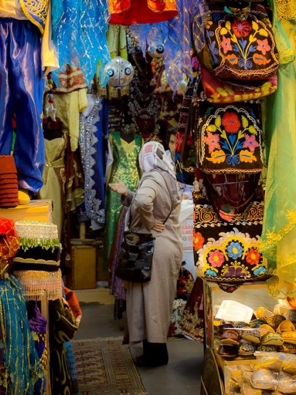 Grand Bazaar, Istanbul, Turki. (timetravelturtle.com)