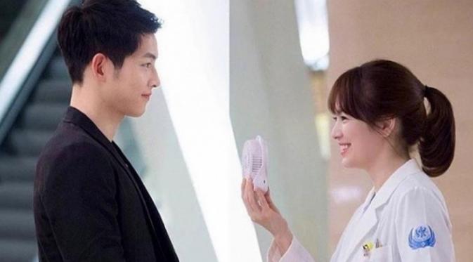 Song Joong Ki dan Song Hye Kyo disebut-sebut akan segera melangsungkan pernikahan sebelum syuting Descendants of the Sun Season 2.