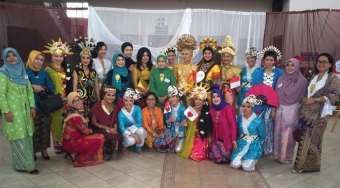 Budaya Indonesia Dikagumi di International Ladies Potluck Group