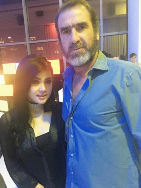 Syahrini dan Eric Cantona (Instagram @princessyahrini)