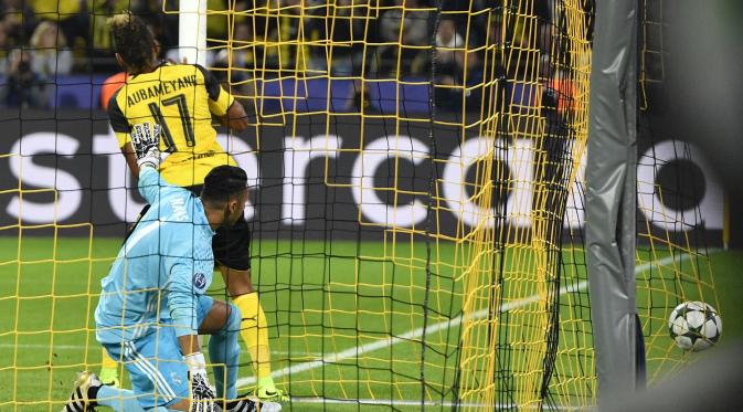 Kiper Real Madrid Keylor Navas kebobolan saat melawan Borussia Dortmund (AP Photo/Martin Meissner)