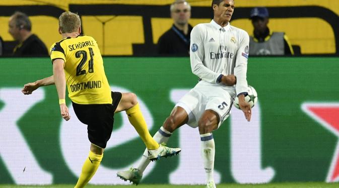 Bek Real Madrid Raphael Varane saat melawan Borussia Dortmund (AP Photo/Martin Meissner)