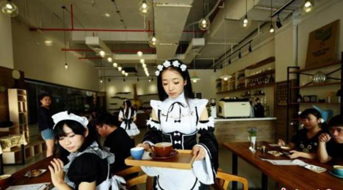 Maid cafe di China (Shanghaiist.com)