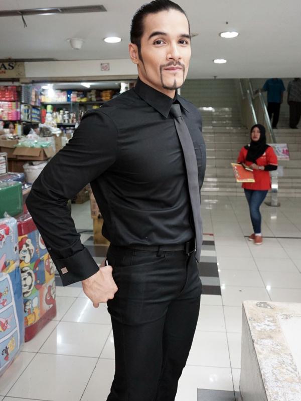 Rommy Rafael saat syuting Lintas Imaji di Pasar Mayestik, Jakarta Selatan