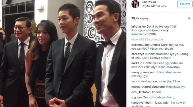 Joe Taslim dan Song Joong Ki bertemu di APAN Star Awards 2016 [foto: instagram]