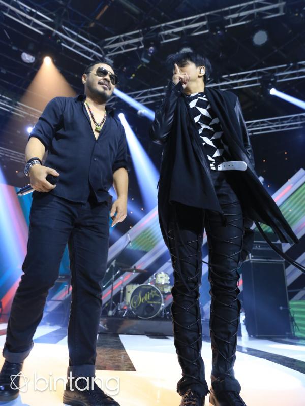 Jamrud vs Gigi di The Biggest Concert Super Band (Adrian Putra/Bintang.com)