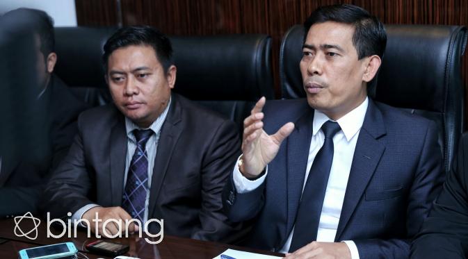 Achmad Rifai, kuasa hukum Gatot Brajamusti ingin Reza Artamevia juga dibui. (Adrian Putra/Bintang.com)